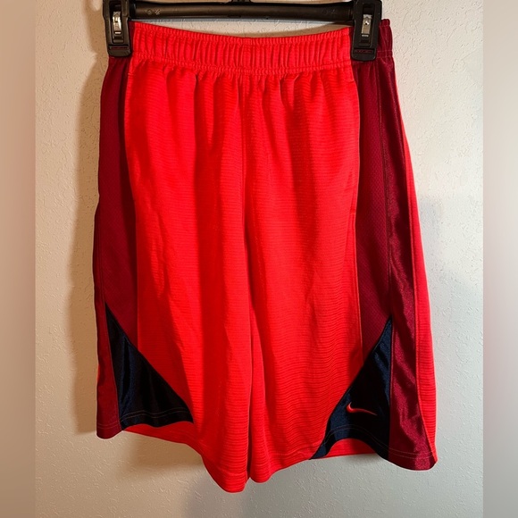Kids Red Nike Athletic Shorts Size L - Picture 1 of 4